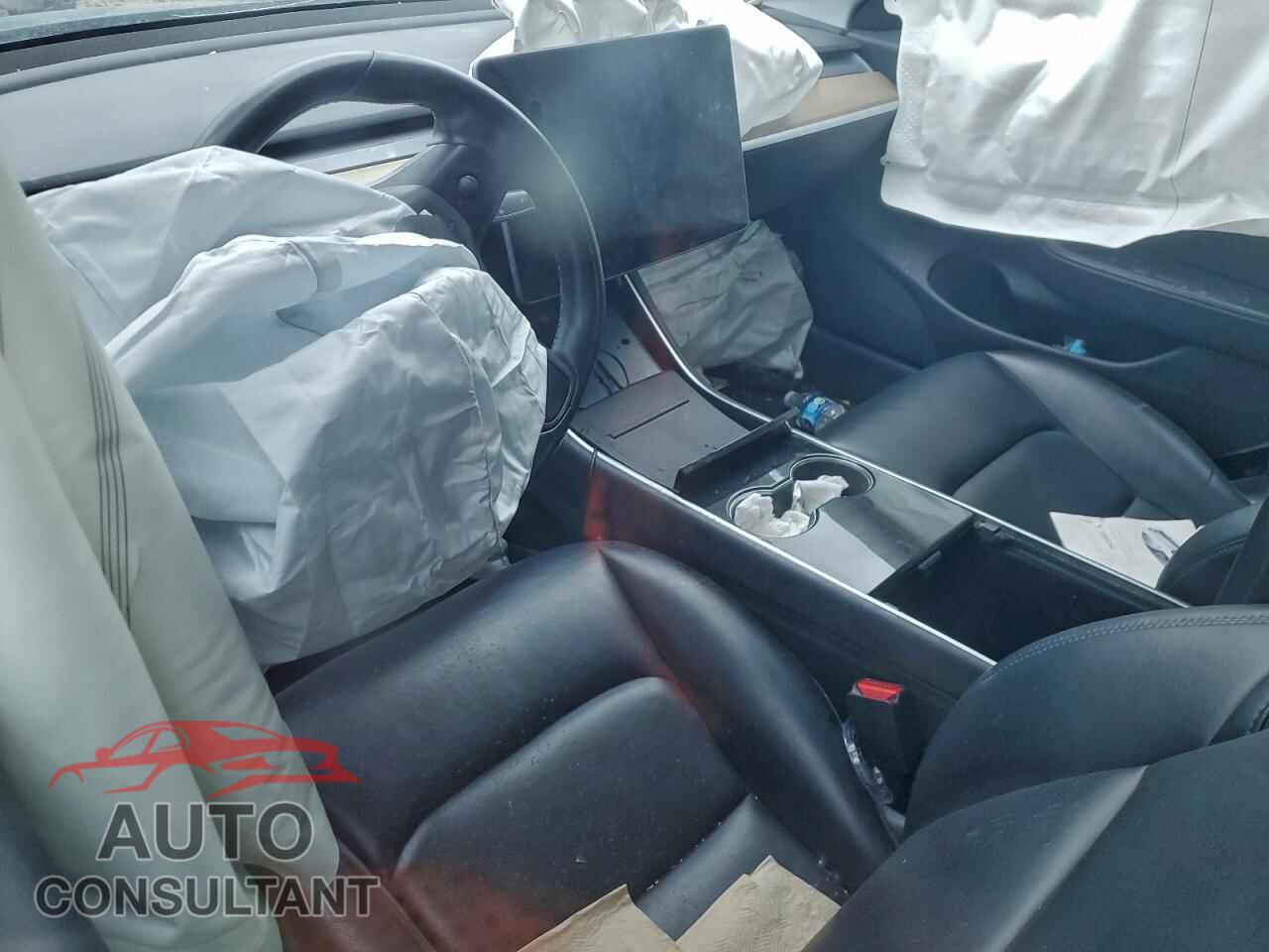 TESLA MODEL 3 2018 - 5YJ3E1EA6JF157475