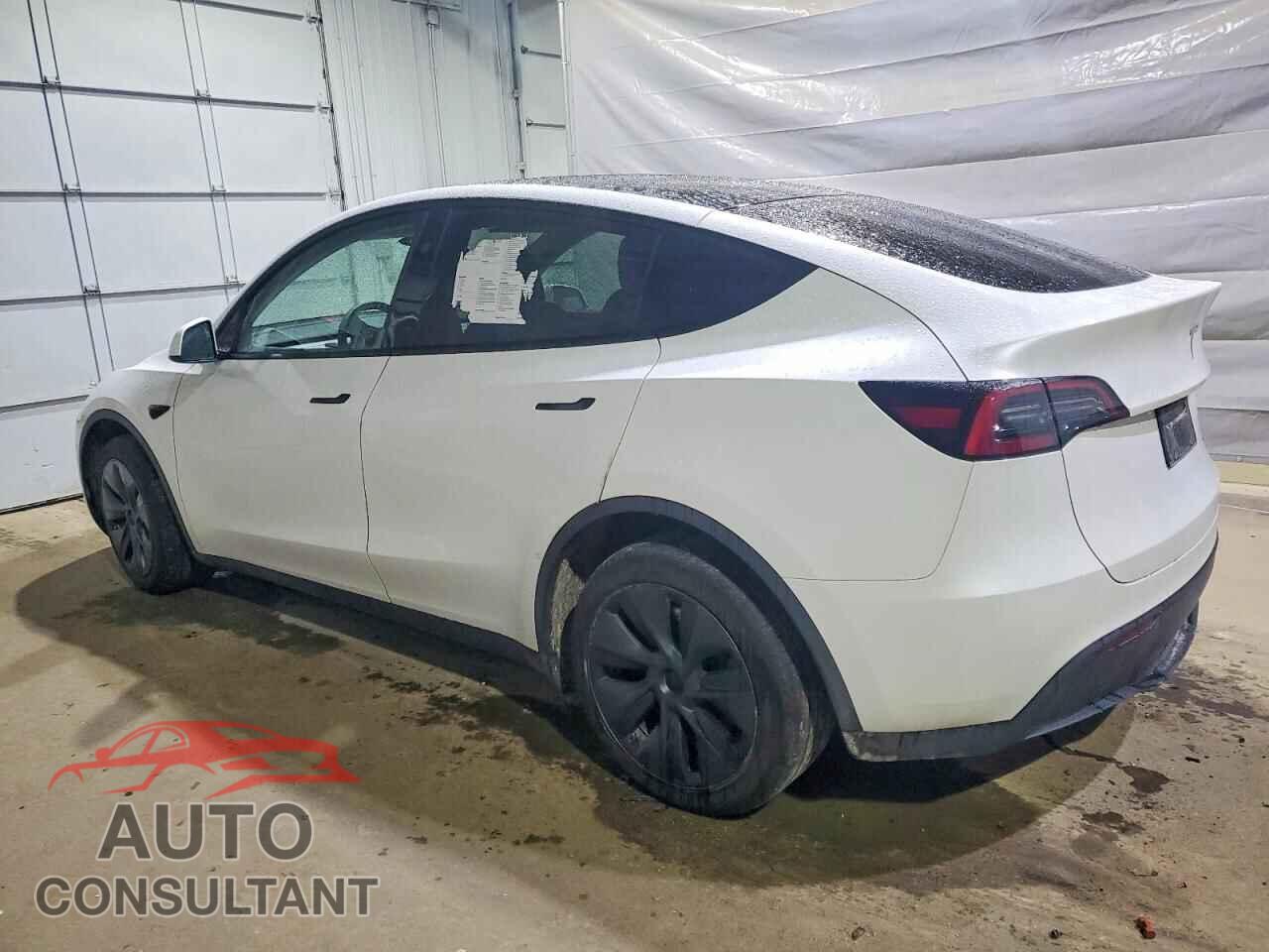 TESLA MODEL Y 2025 - 7SAYGDEE2SA356366