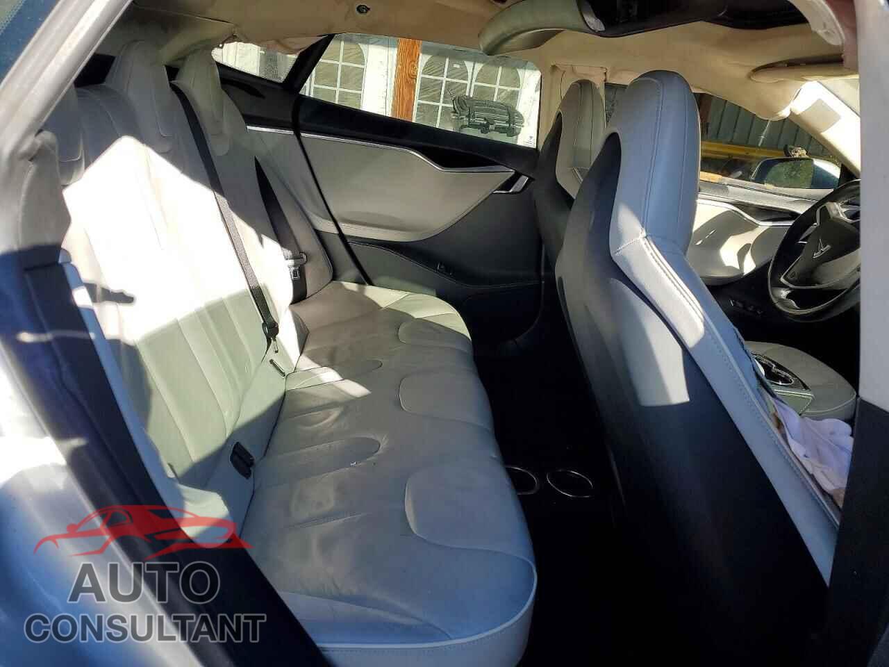TESLA MODEL S 2013 - 5YJSA1CP6DFP23587