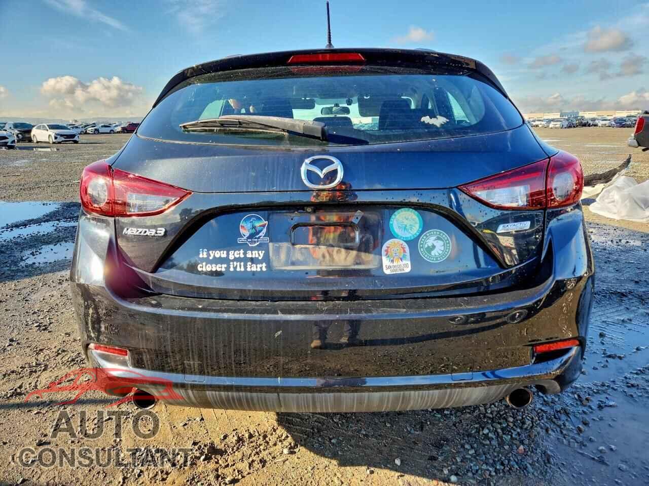 MAZDA 3 2017 - 3MZBN1K73HM103428