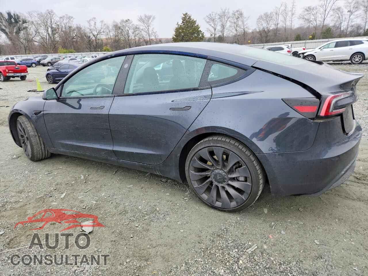 TESLA MODEL 3 2024 - 5YJ3E1EA8RF726824