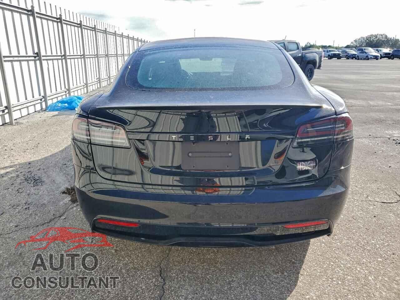 TESLA MODEL S 2024 - 5YJSA1E61RF533479