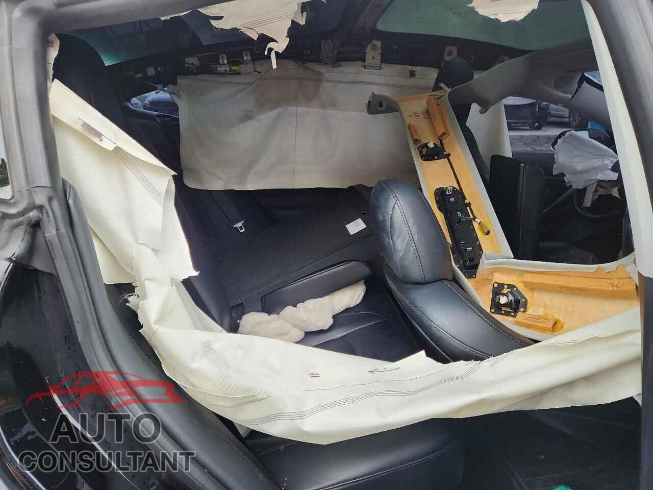 TESLA MODEL 3 2018 - 5YJ3E1EA7JF165648