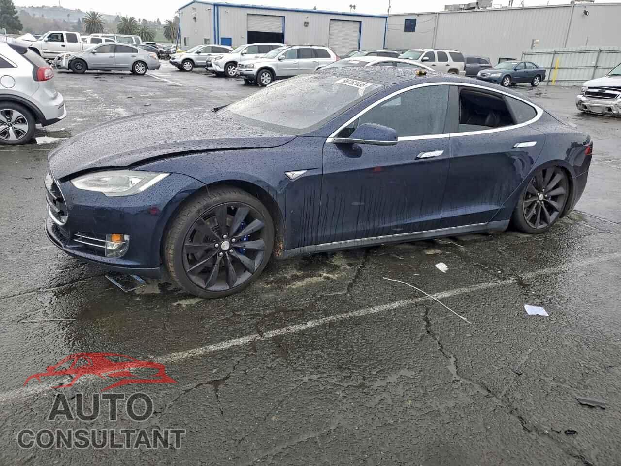 TESLA MODEL S 2013 - 5YJSA1DP8DFP06949