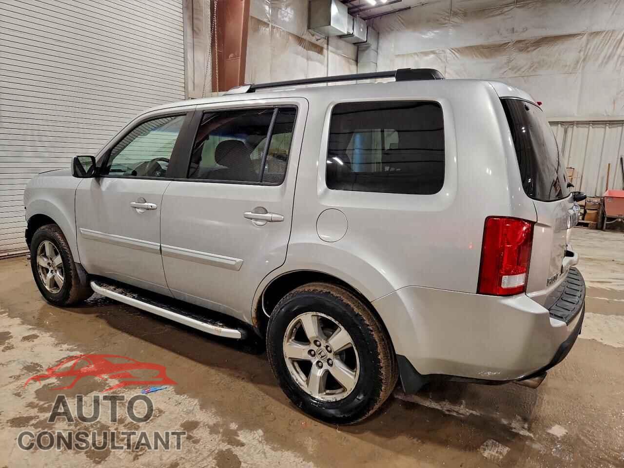HONDA PILOT 2010 - 5FNYF4H41AB015240