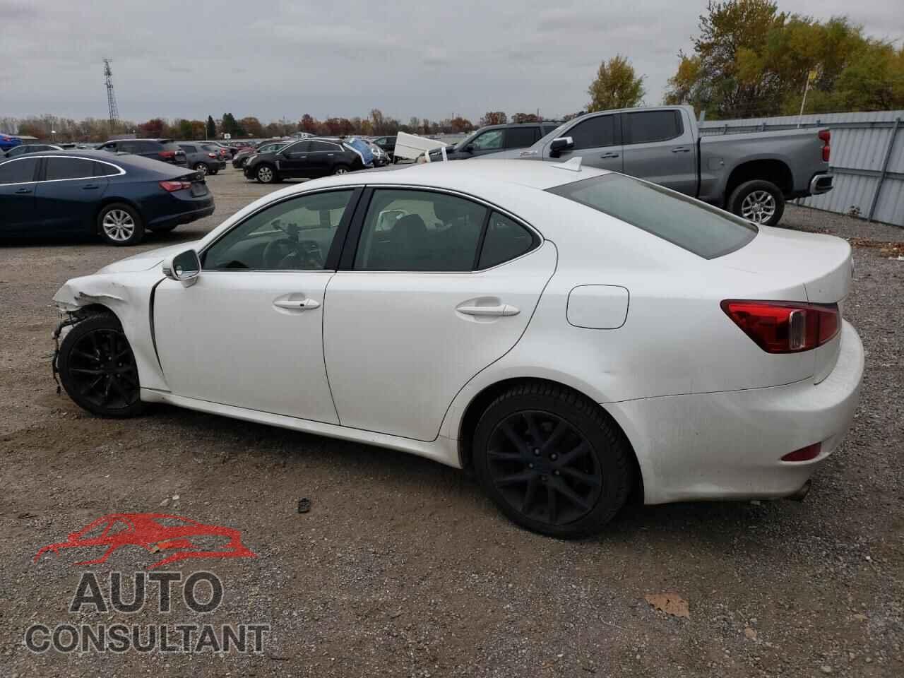 LEXUS IS 2011 - JTHCF5C24B2035359