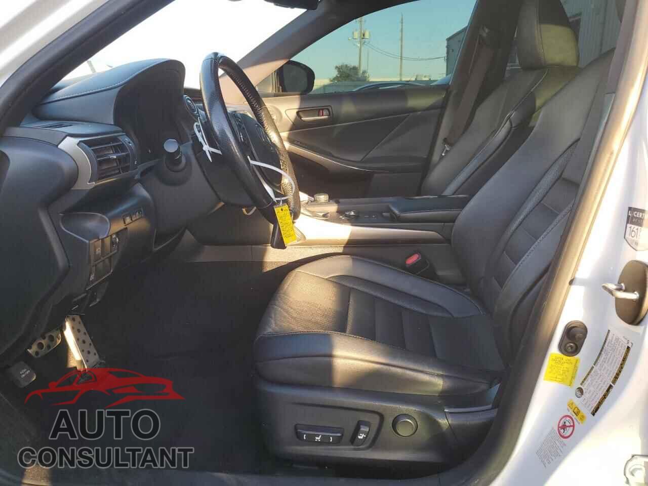 LEXUS IS 2017 - JTHBA1D29H5056202