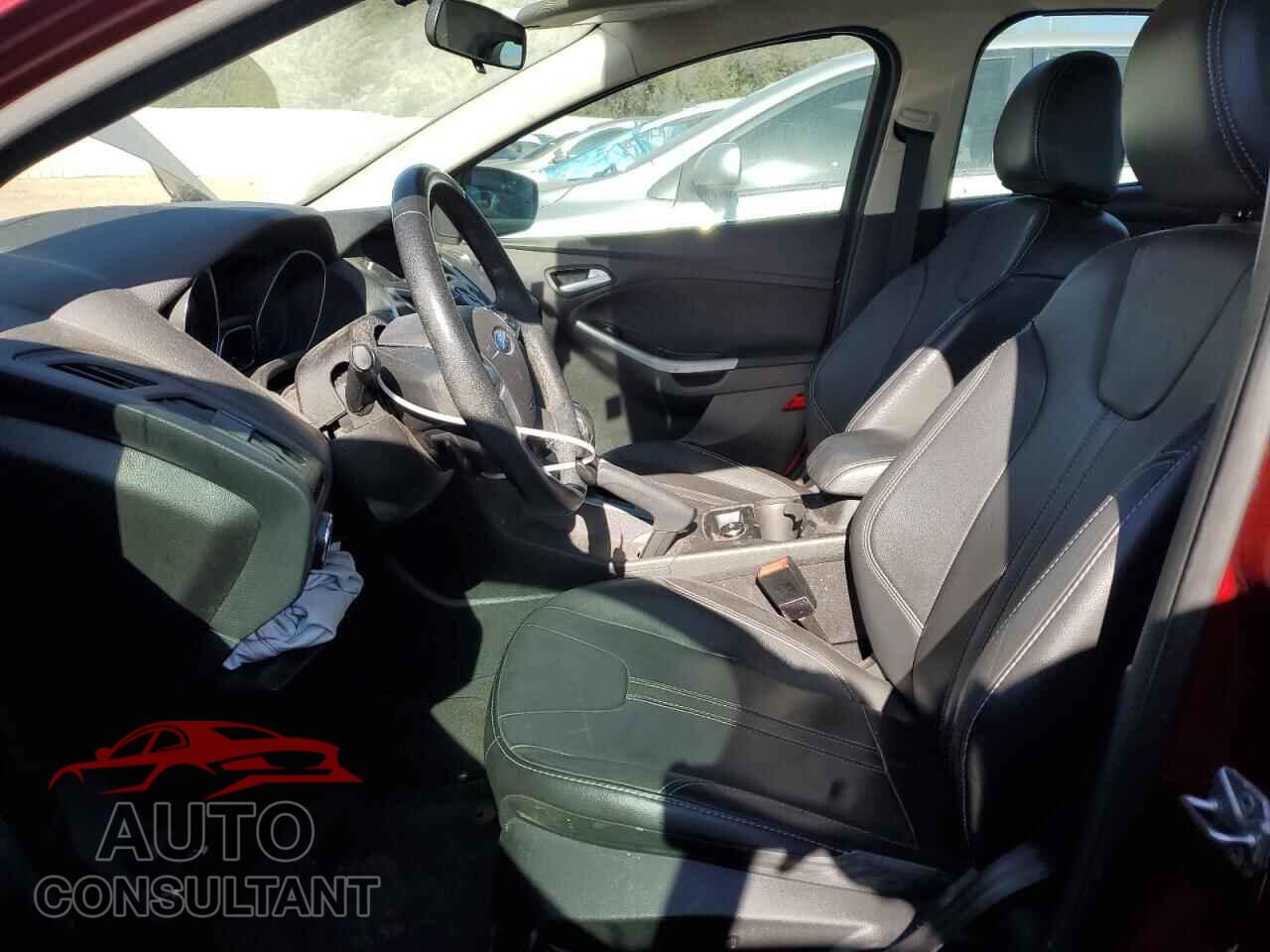 FORD FOCUS 2014 - 1FADP3F21EL218743