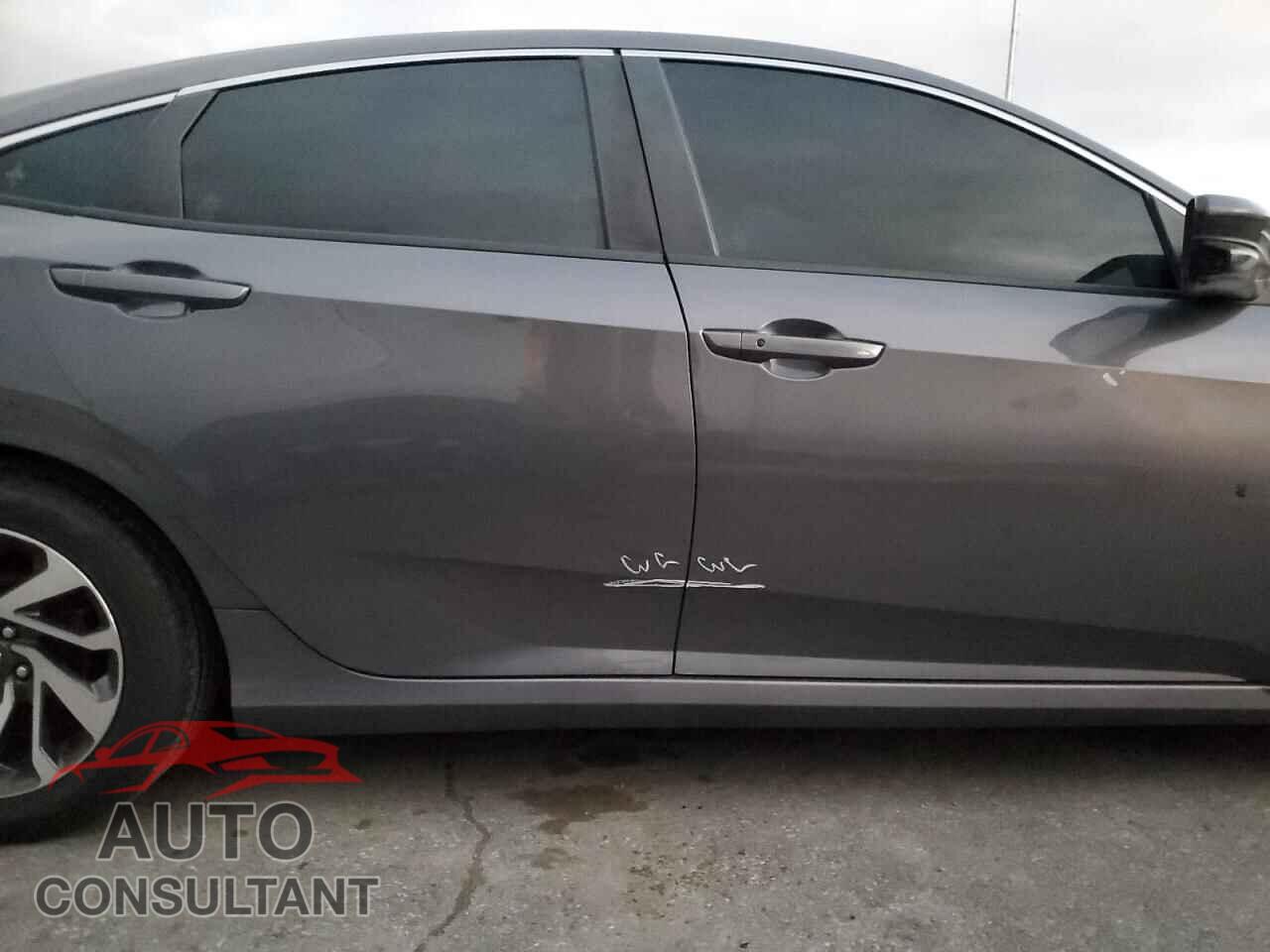 HONDA CIVIC 2017 - 2HGFC2F73HH510272