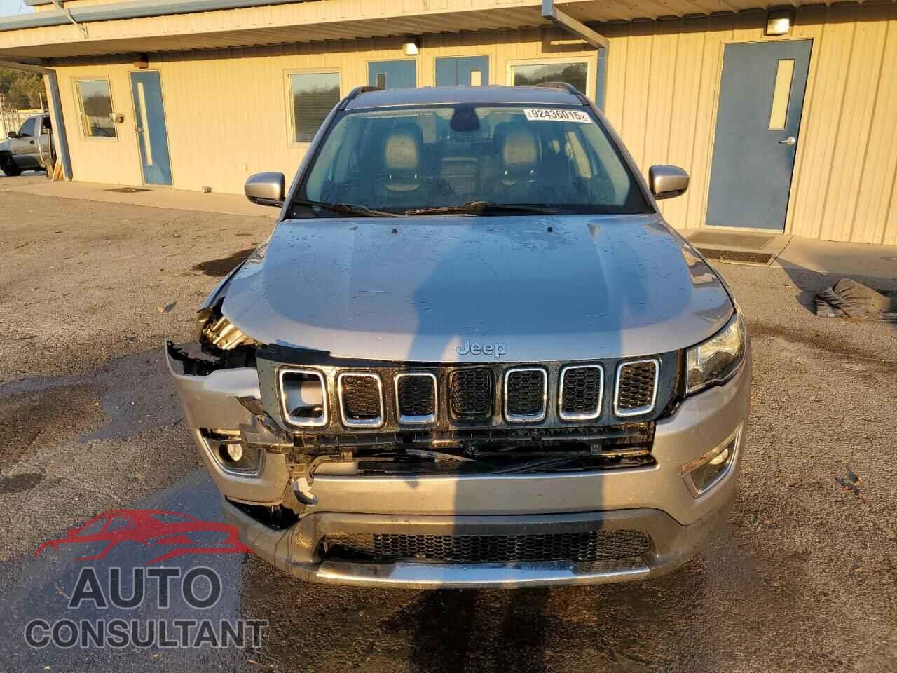 JEEP COMPASS 2017 - 3C4NJDCB2HT647019