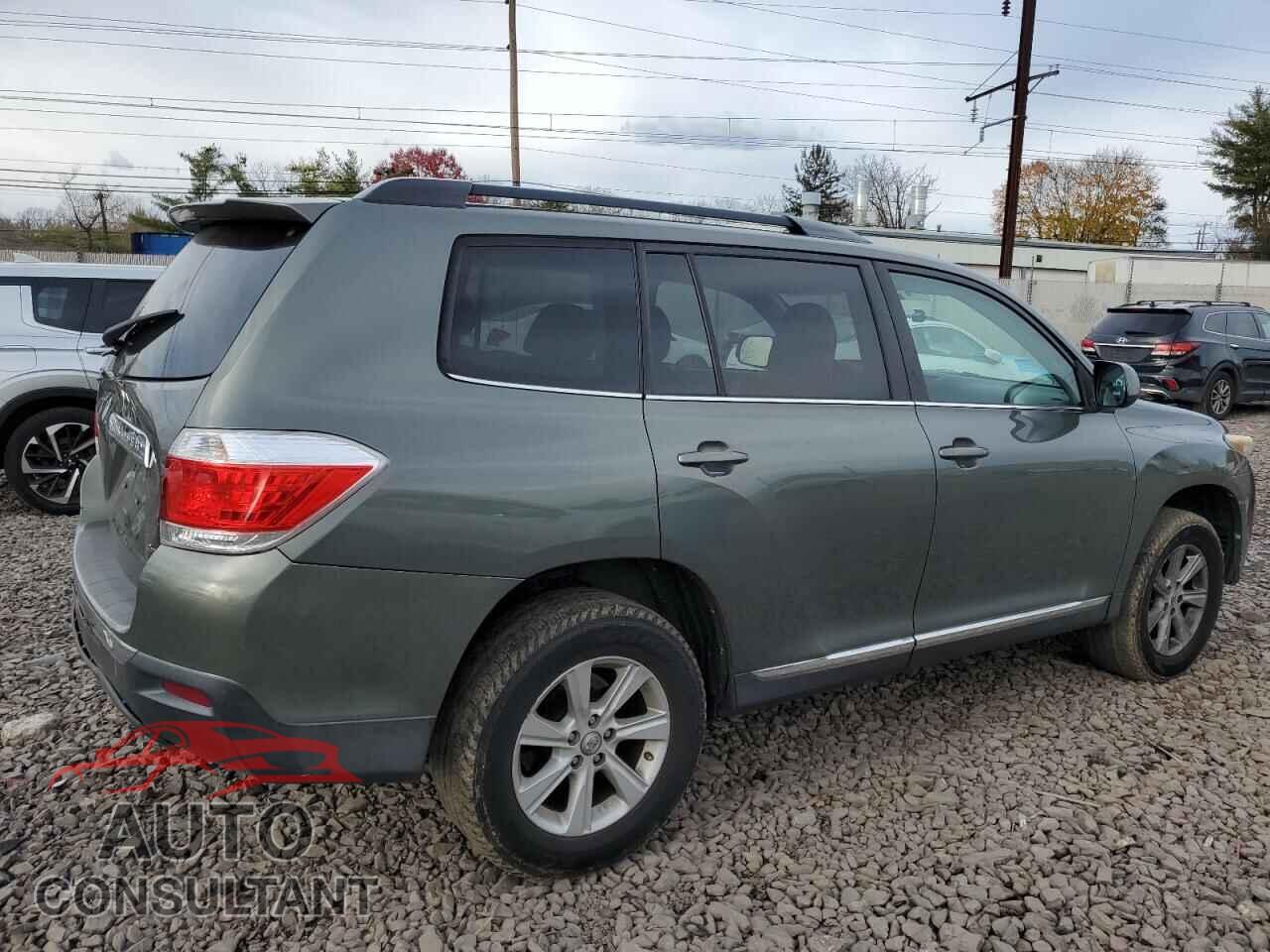 TOYOTA HIGHLANDER 2013 - 5TDBK3EH8DS178700