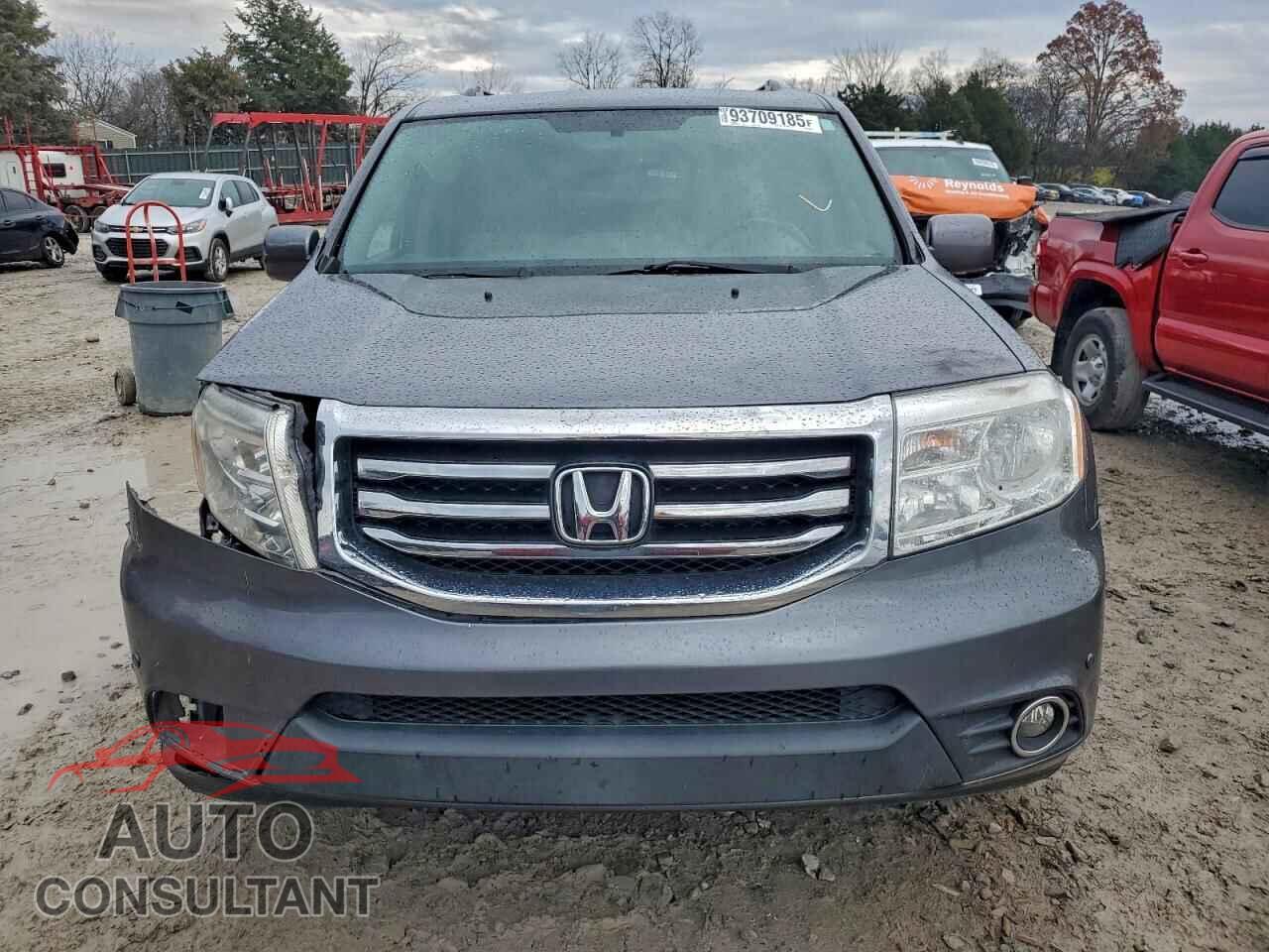 HONDA PILOT 2015 - 5FNYF3H96FB001380