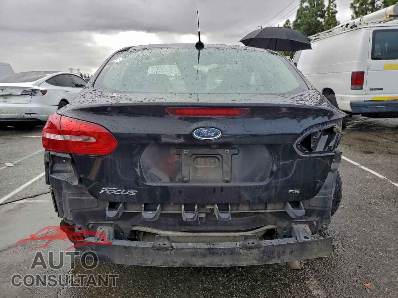 FORD FOCUS 2018 - 1FADP3F24JL205981
