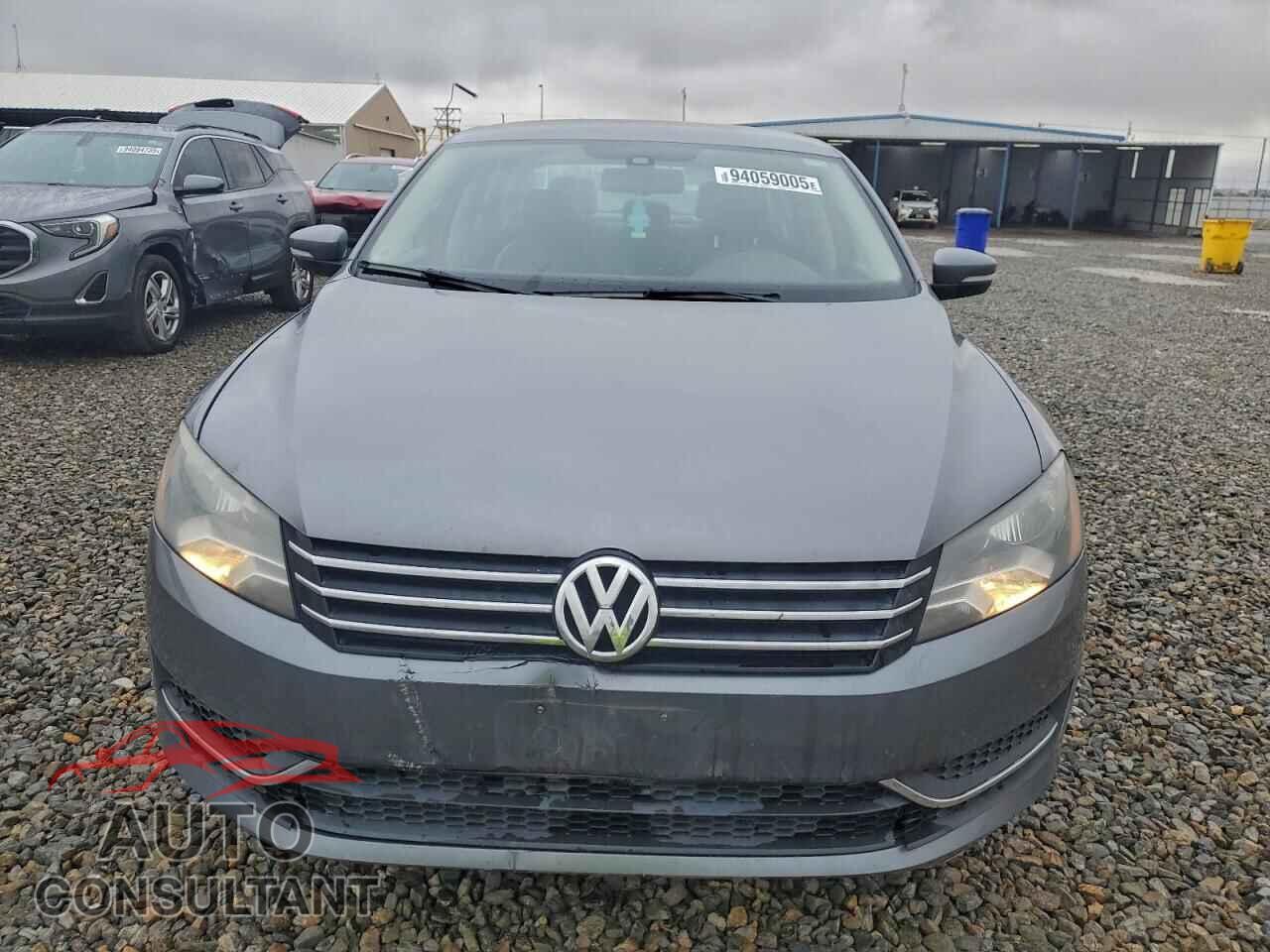 VOLKSWAGEN PASSAT 2014 - 1VWBP7A32EC012837