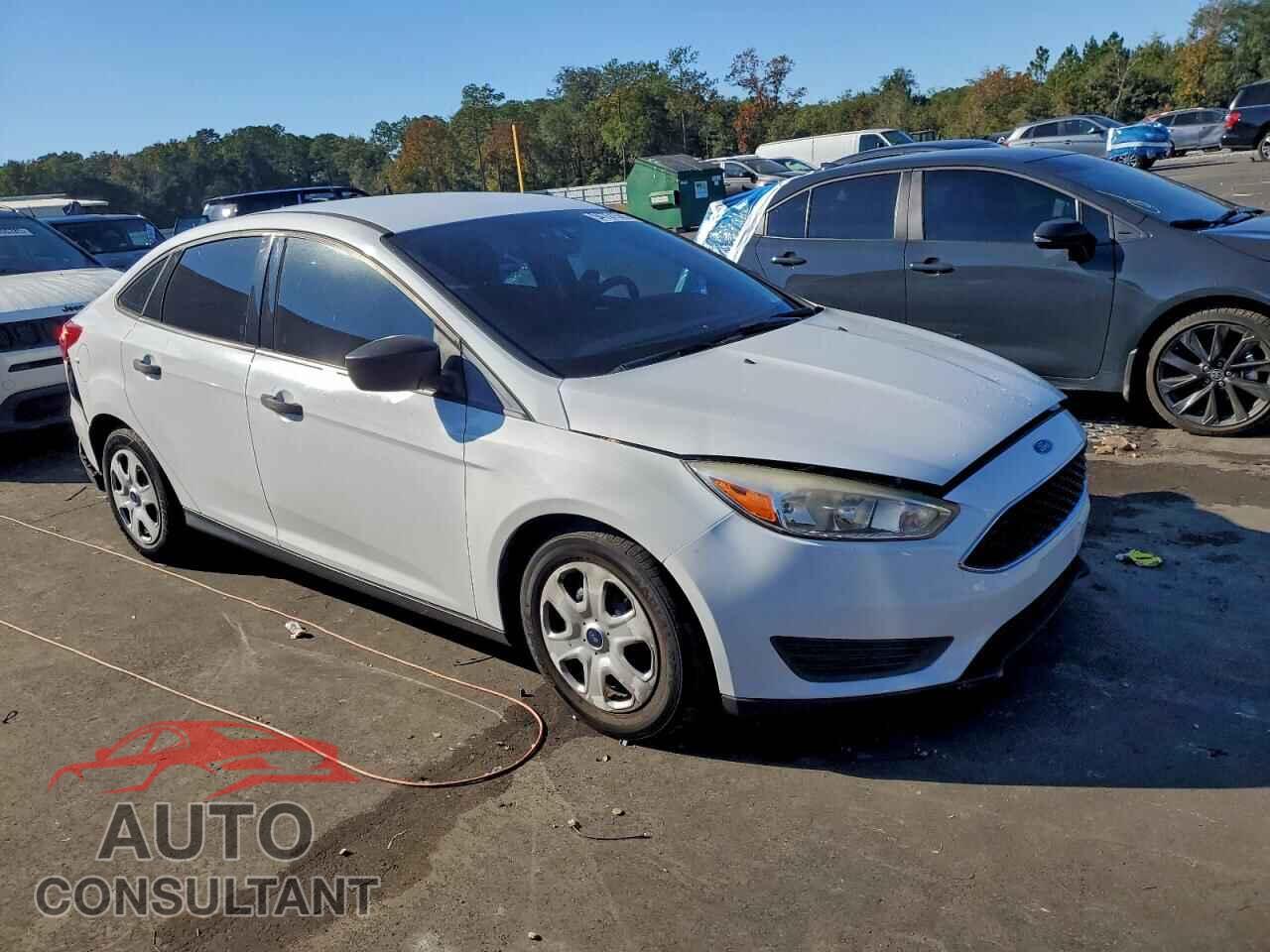 FORD FOCUS 2017 - 1FADP3E24HL335481