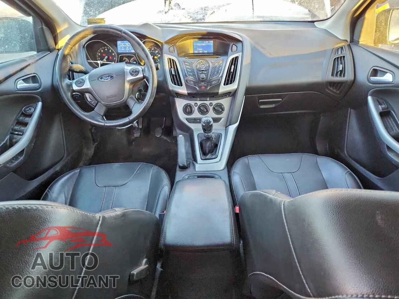 FORD FOCUS 2014 - 1FADP3F29EL201401