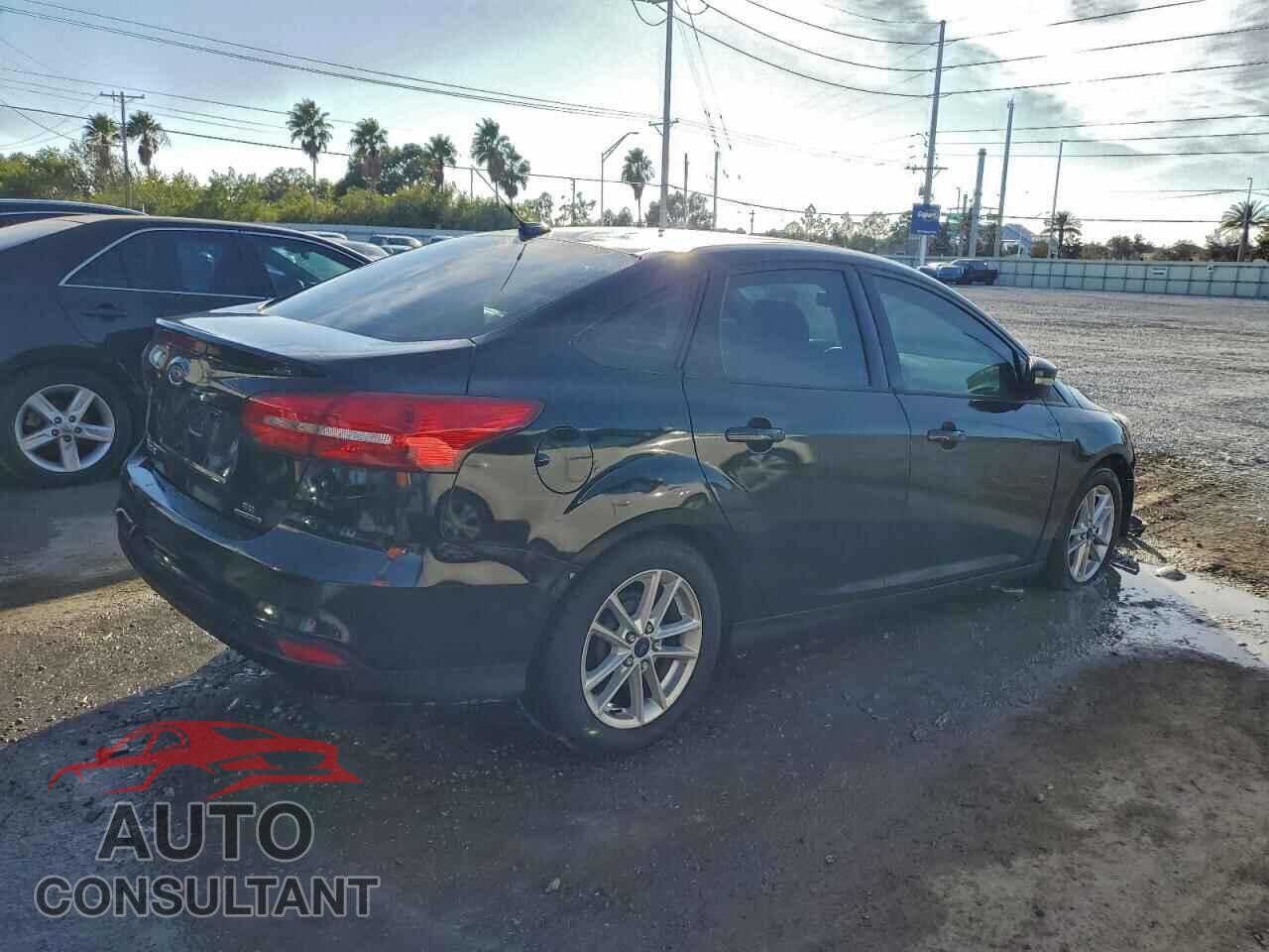 FORD FOCUS 2016 - 1FADP3F22GL292448