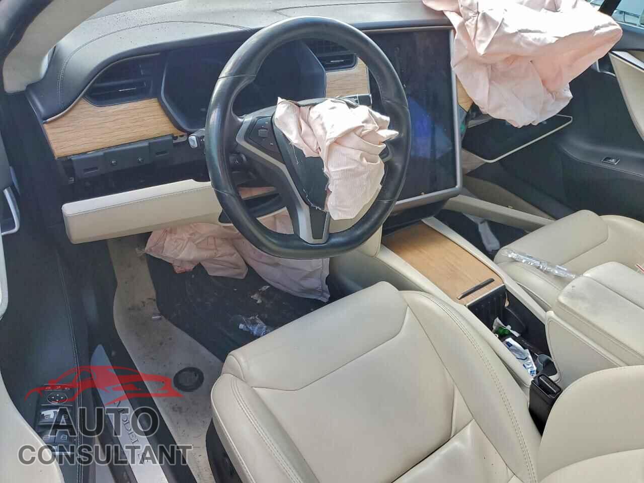 TESLA MODEL S 2018 - 5YJSA1E25JF287845
