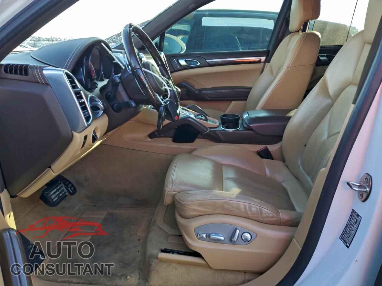 PORSCHE CAYENNE 2016 - WP1AA2A2XGLA00852