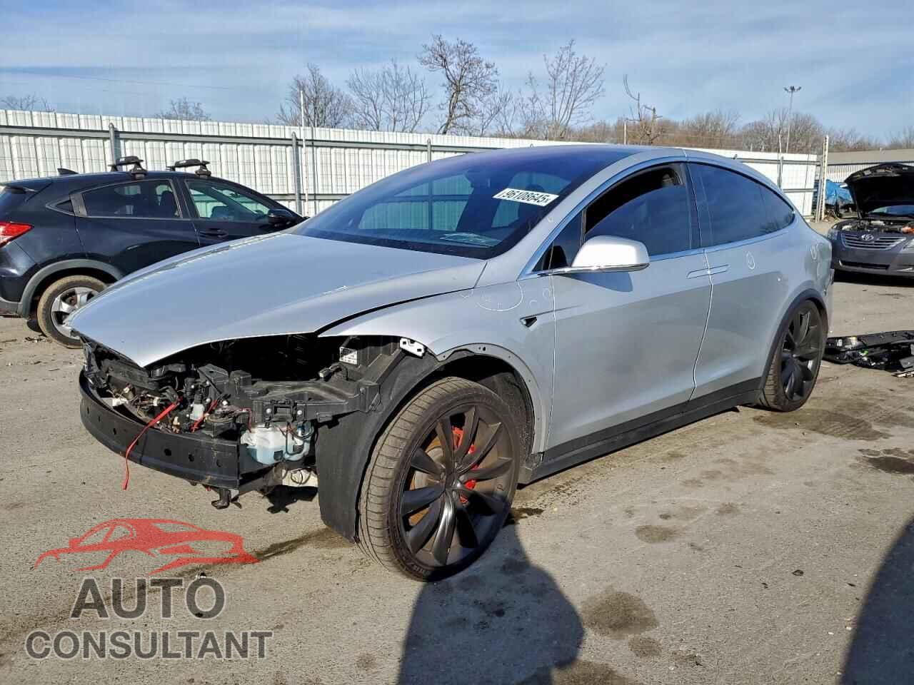 TESLA MODEL X 2016 - 5YJXCBE44GF008174