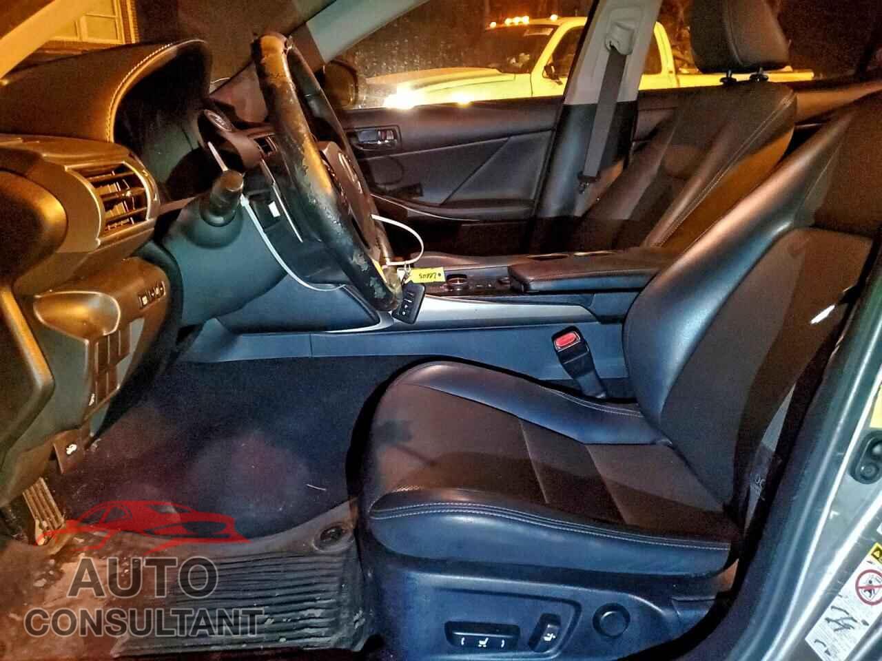 LEXUS IS 2014 - JTHCF1D26E5007380