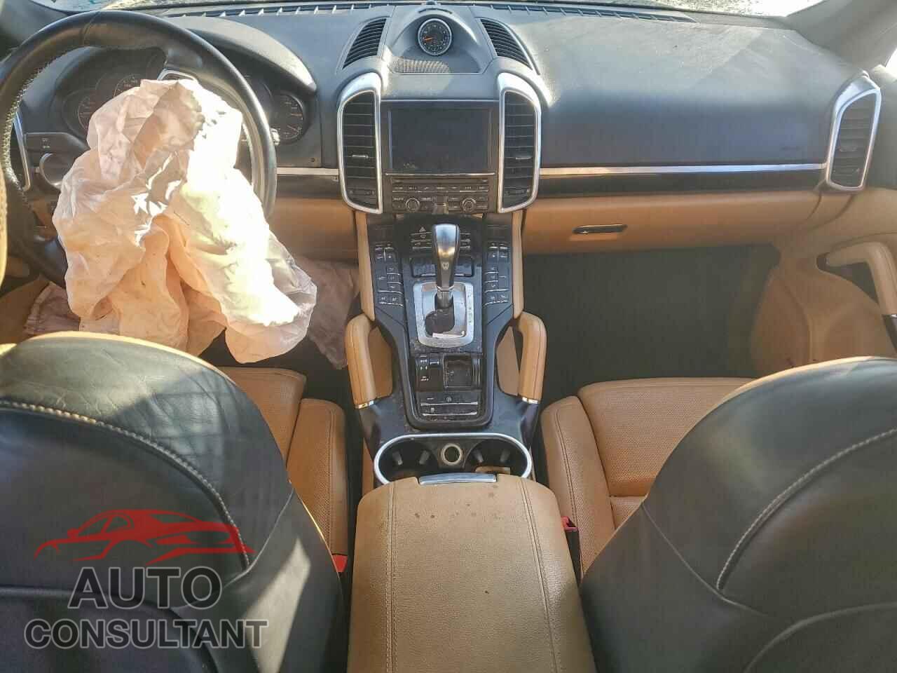 PORSCHE CAYENNE 2016 - WP1AA2A2XGLA02357