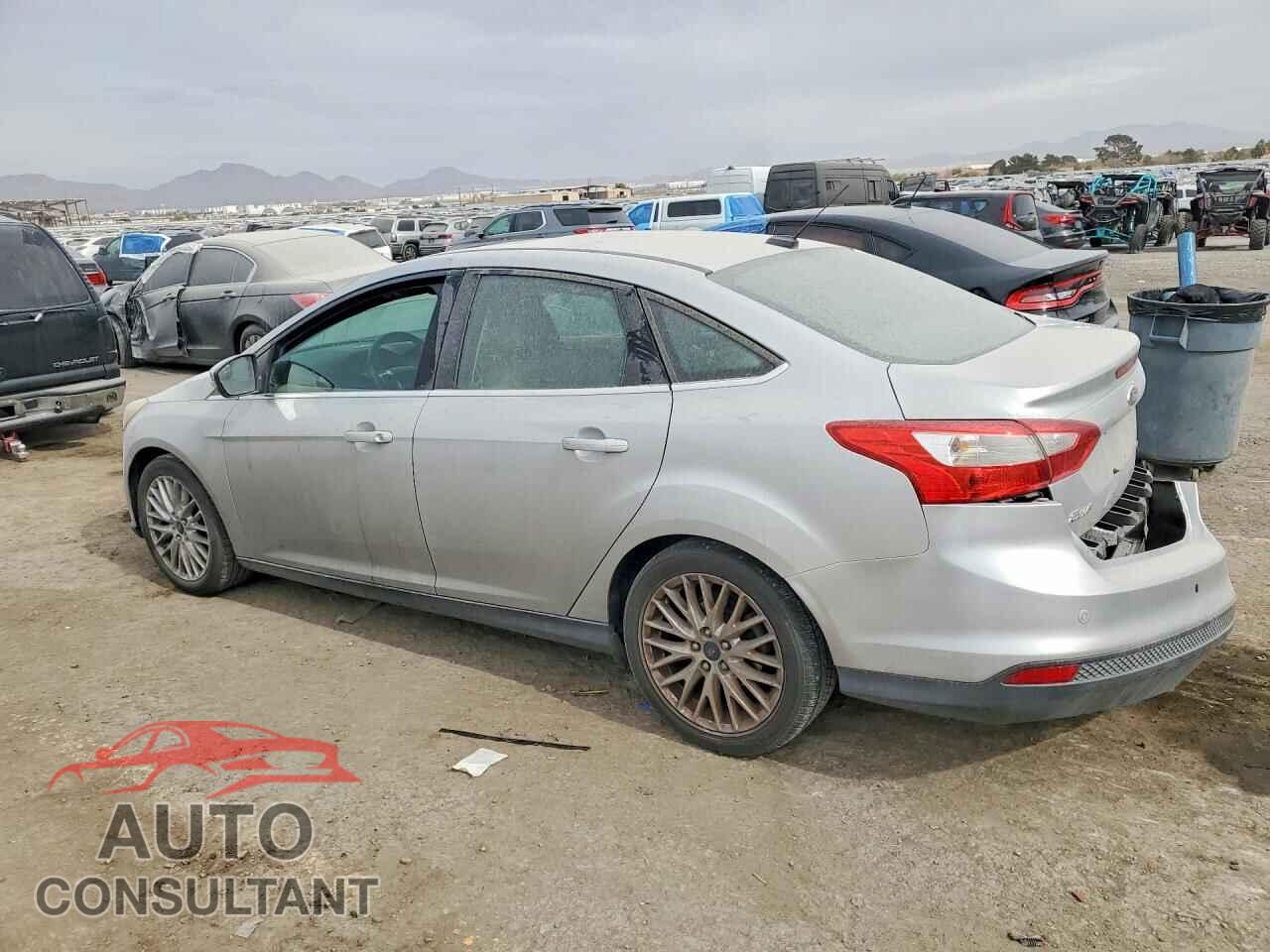 FORD FOCUS 2012 - 1FAHP3H29CL415915