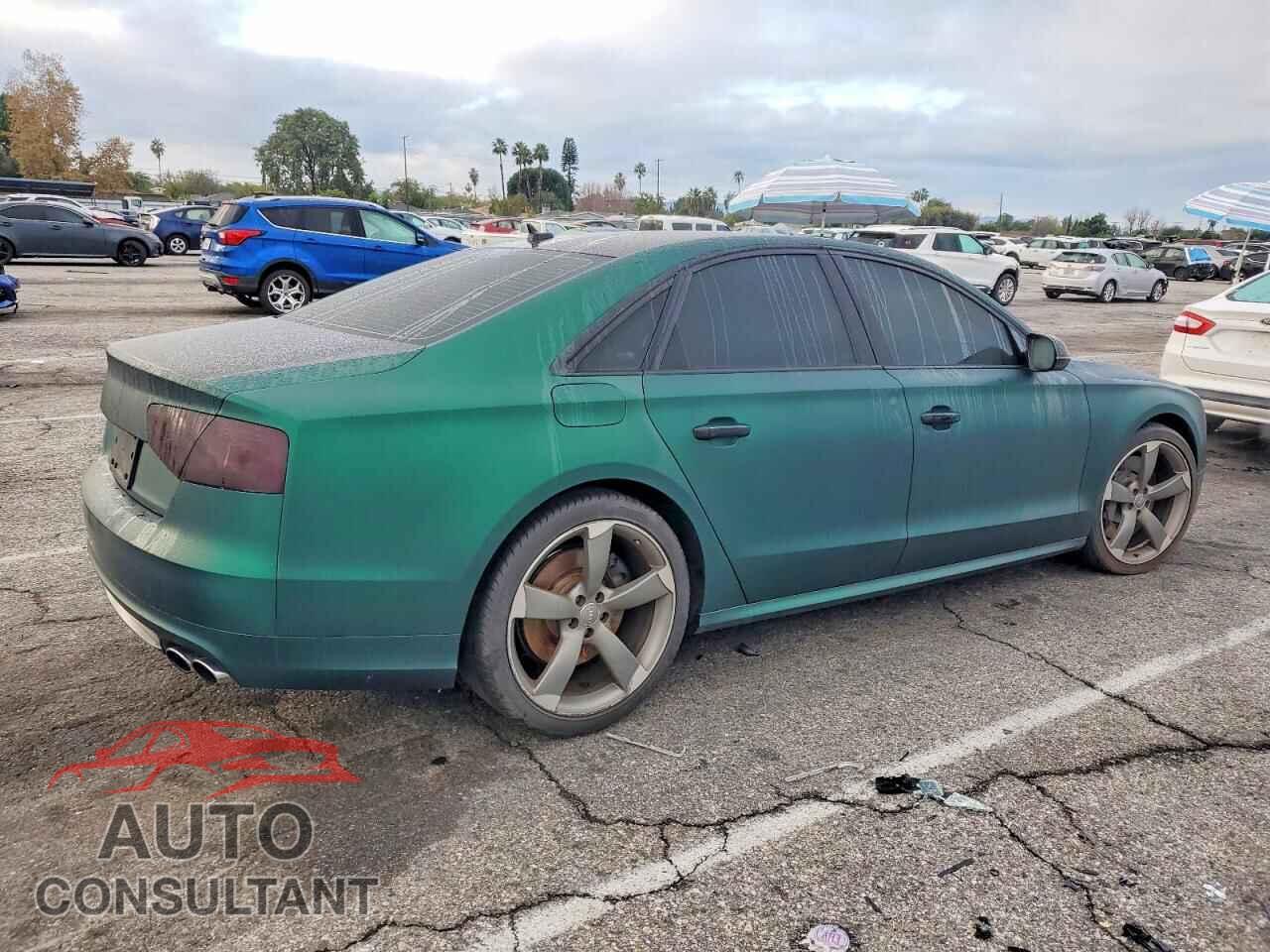 AUDI S8 2013 - WAUD2AFDXDN019401