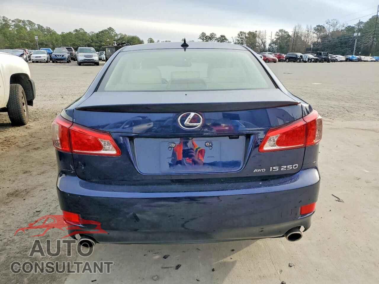 LEXUS IS 2012 - JTHCF5C25C5057774