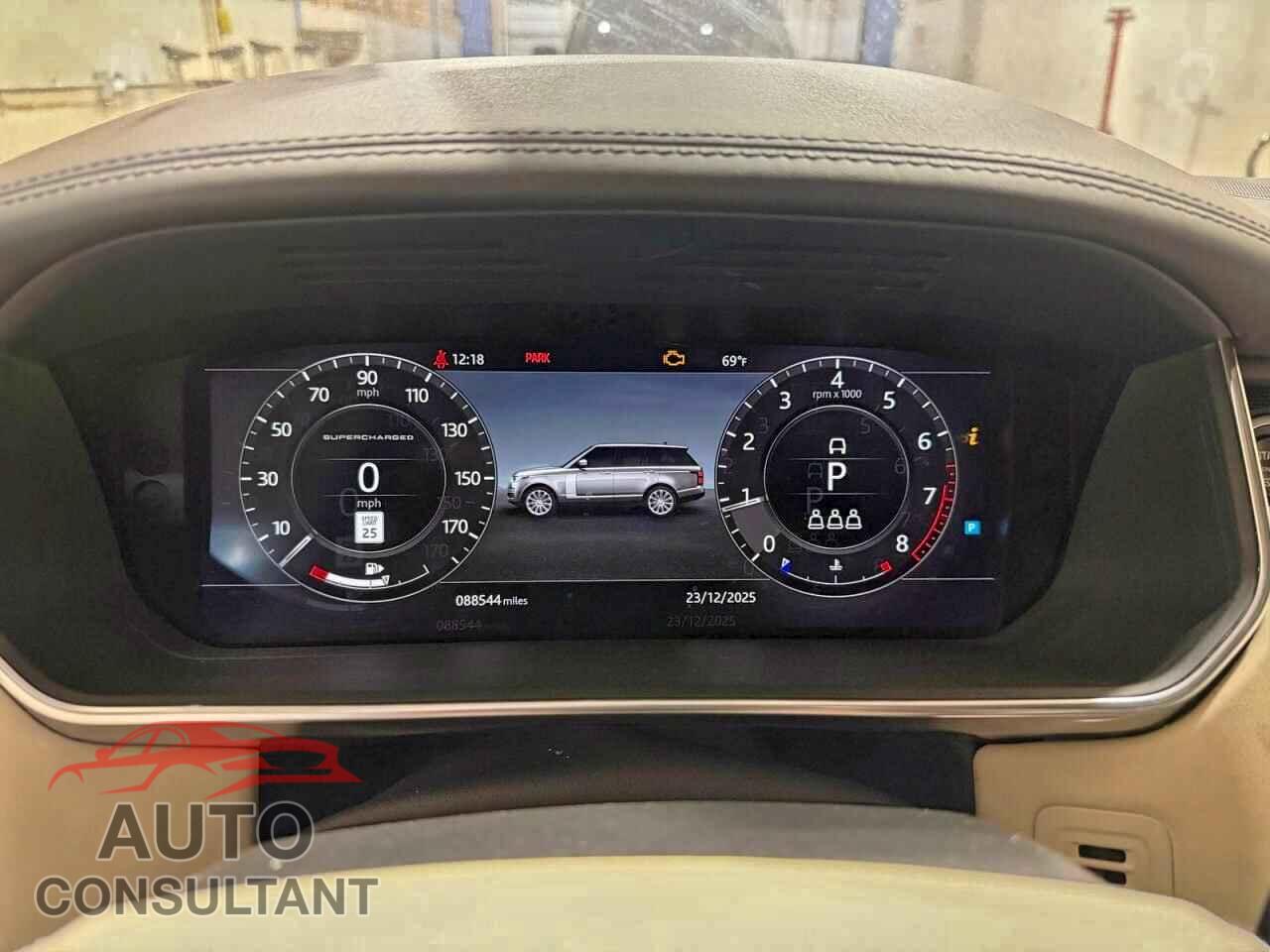LAND ROVER RANGEROVER 2018 - SALGV2RE3JA396200