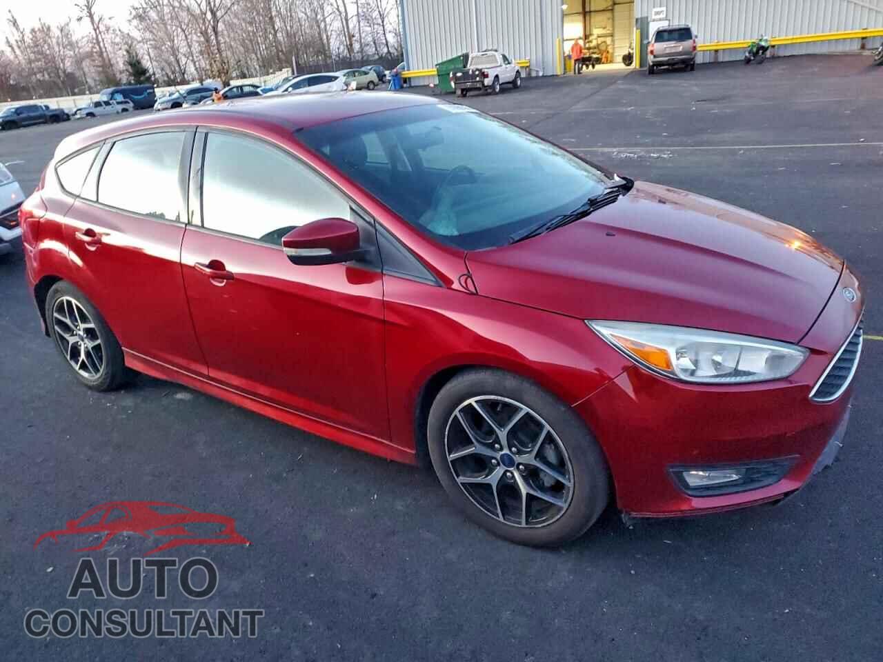 FORD FOCUS 2016 - 1FADP3K2XGL337156