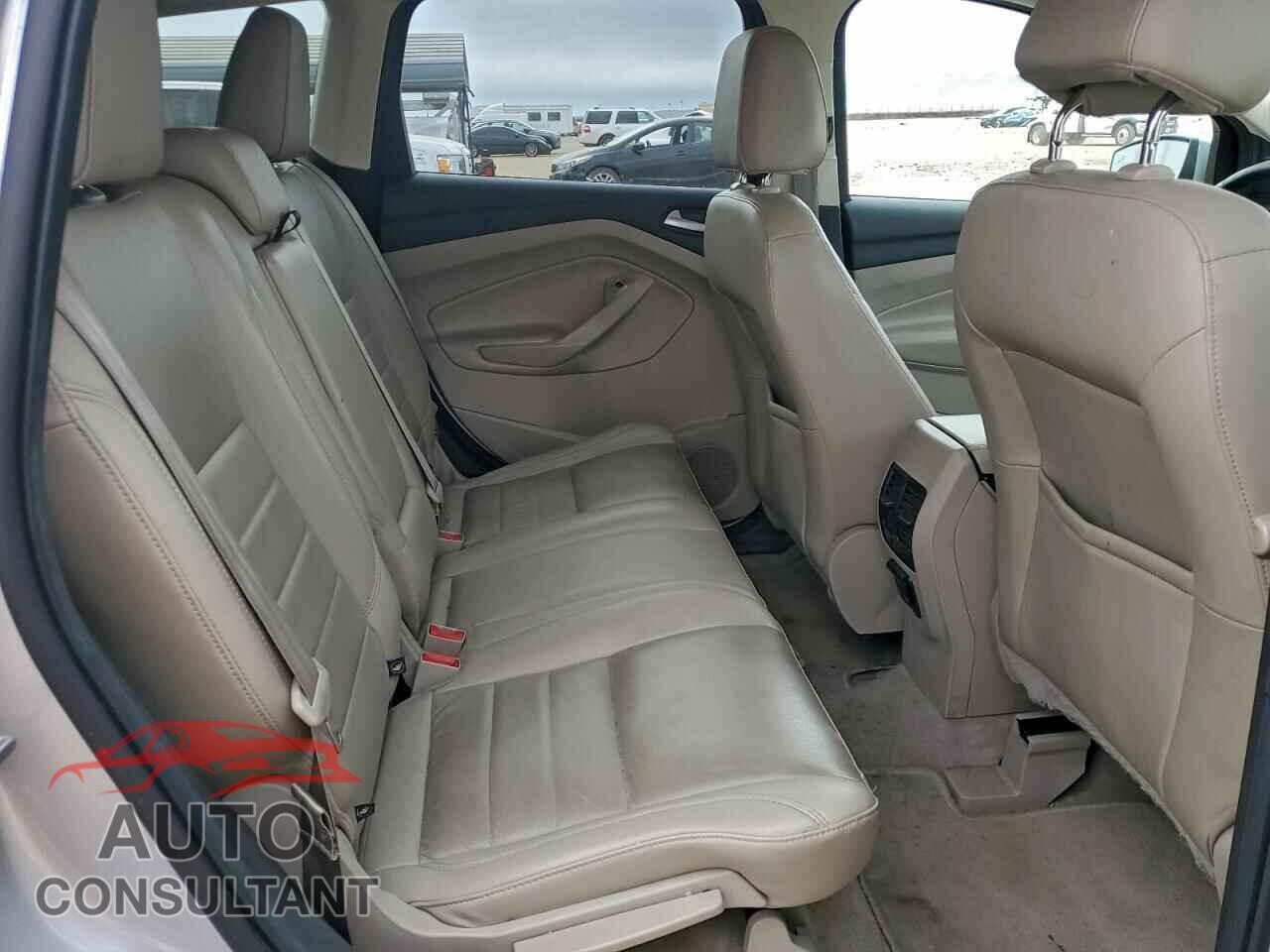 FORD ESCAPE 2015 - 1FMCU0J90FUC79994