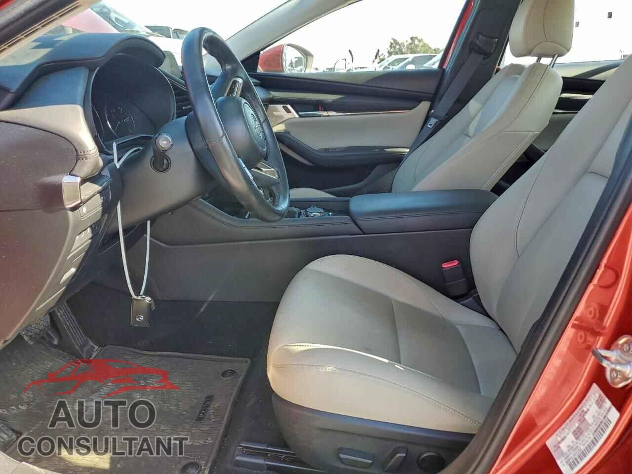 MAZDA 3 2019 - 3MZBPADL4KM107841