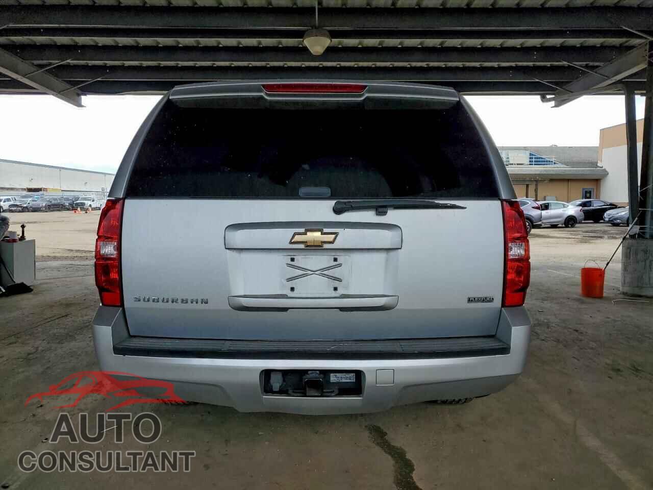 CHEVROLET SUBURBAN 2011 - 1GNSCHE07BR219941