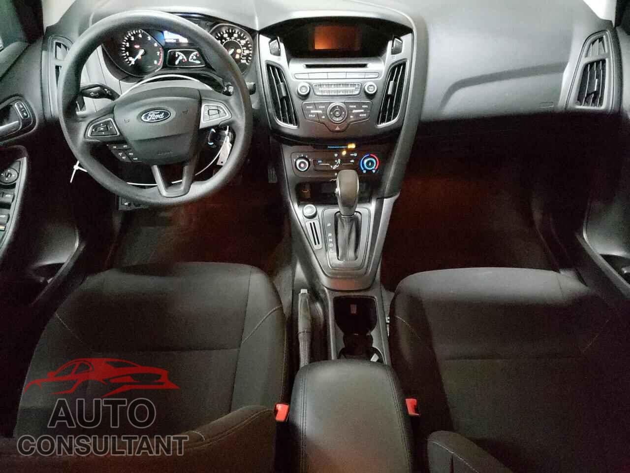FORD FOCUS 2017 - 1FADP3F25HL239518