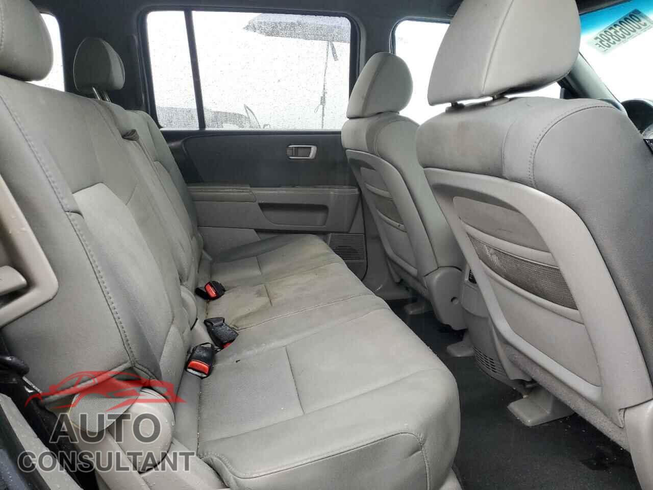 HONDA PILOT 2011 - 5FNYF3H21BB044781