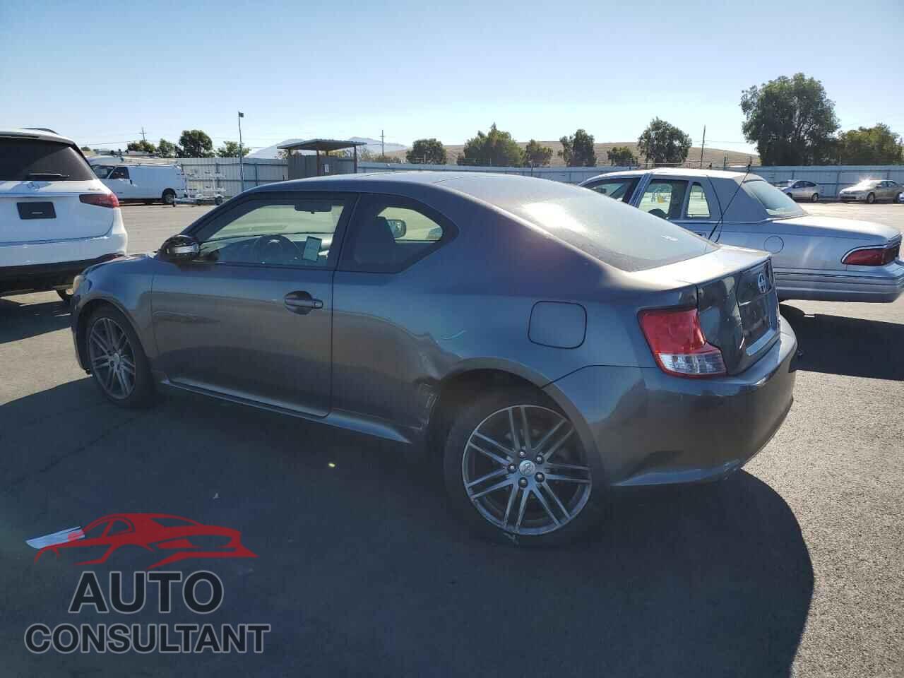 TOYOTA SCION 2013 - JTKJF5C78D3057696