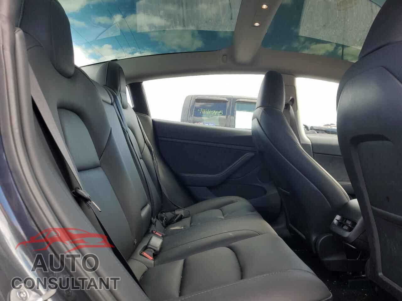 TESLA MODEL 3 2023 - 5YJ3E1EA3PF692479