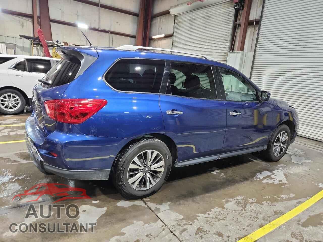 NISSAN PATHFINDER 2017 - 5N1DR2MNXHC645916