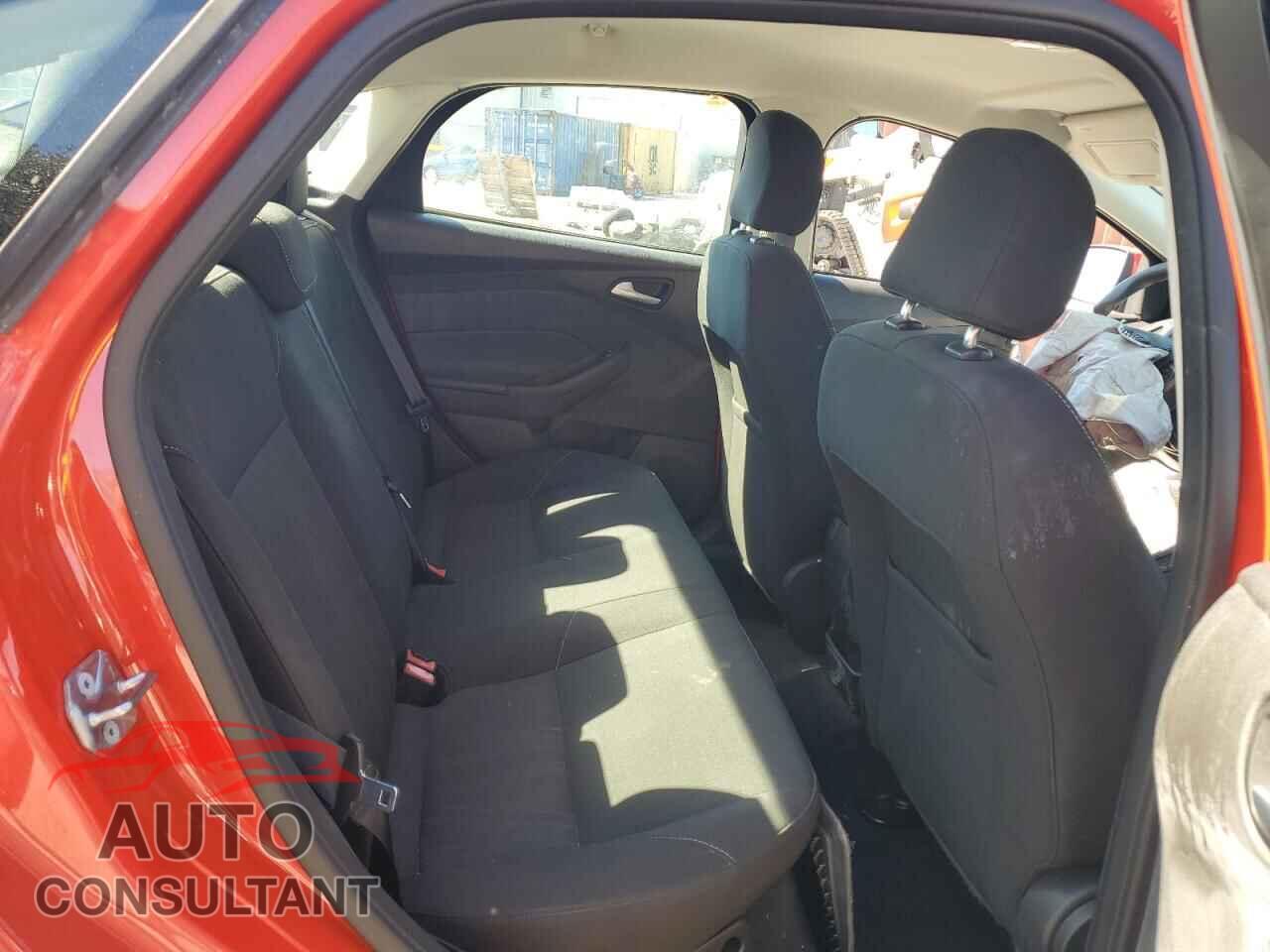 FORD FOCUS 2016 - 1FADP3F28GL356511