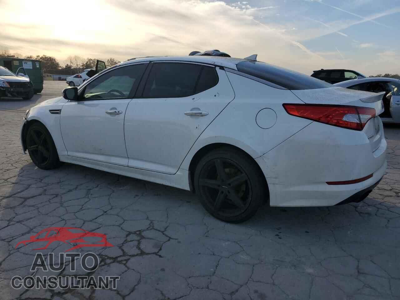 KIA OPTIMA 2013 - 5XXGR4A69DG108376