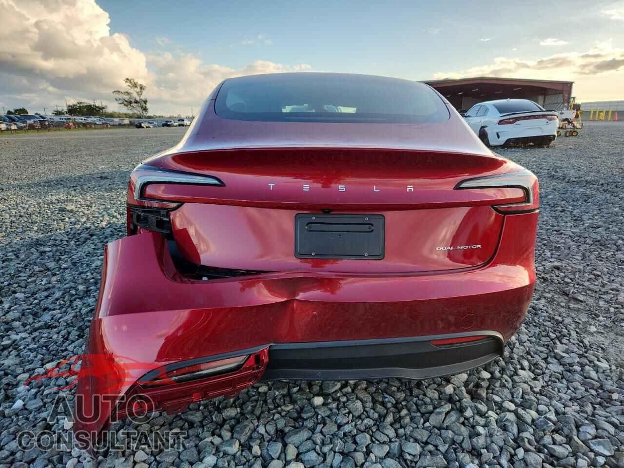 TESLA MODEL 3 2024 - 5YJ3E1EB4RF817470