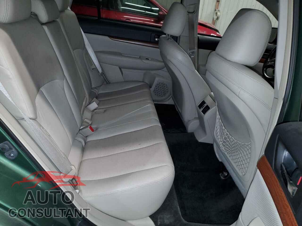 SUBARU OUTBACK 2013 - 4S4BRBKC4D3323470