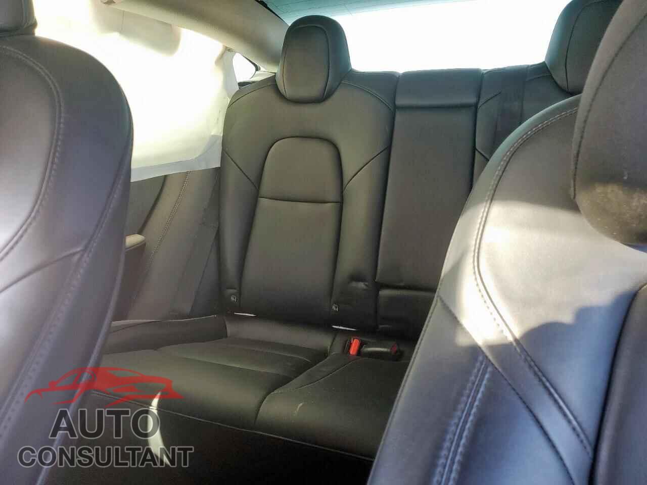 TESLA MODEL 3 2021 - 5YJ3E1EB9MF990510
