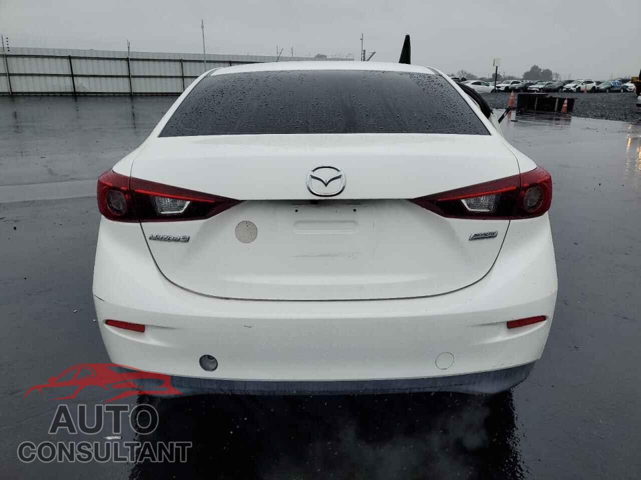 MAZDA 3 2018 - 3MZBN1U72JM176406