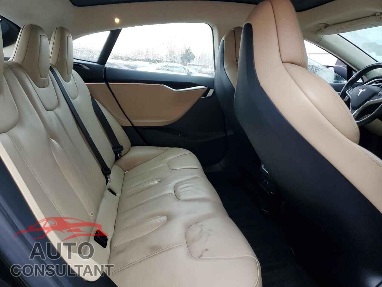 TESLA MODEL S 2017 - 5YJSA1E10HF197326