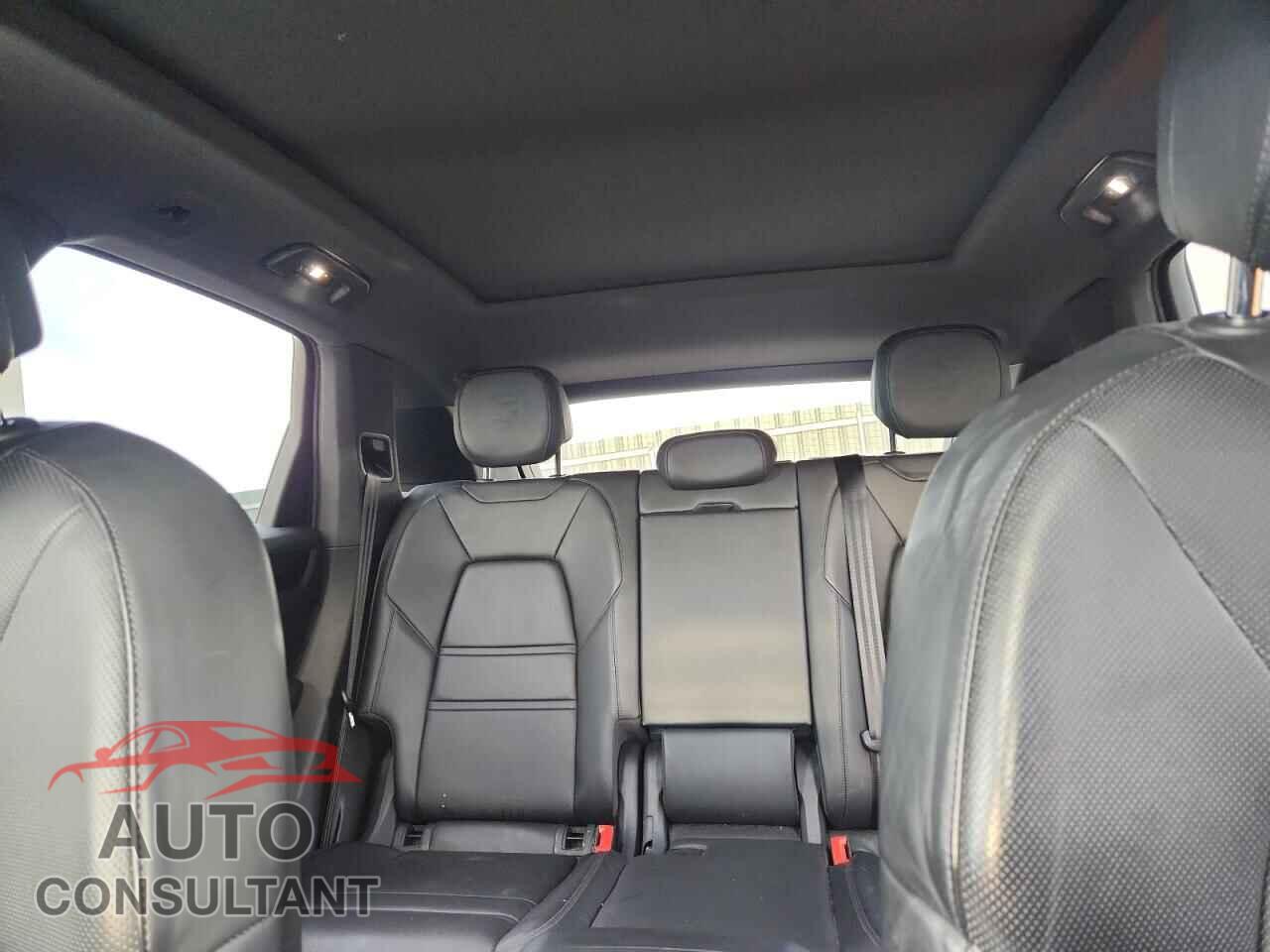 PORSCHE CAYENNE 2021 - WP1AA2AY3MDA03490