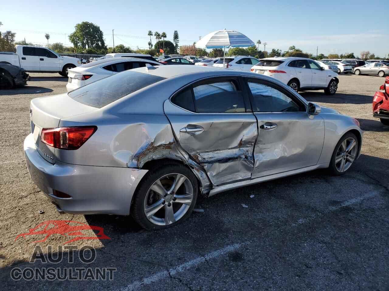 LEXUS IS 2011 - JTHBF5C24B2100951