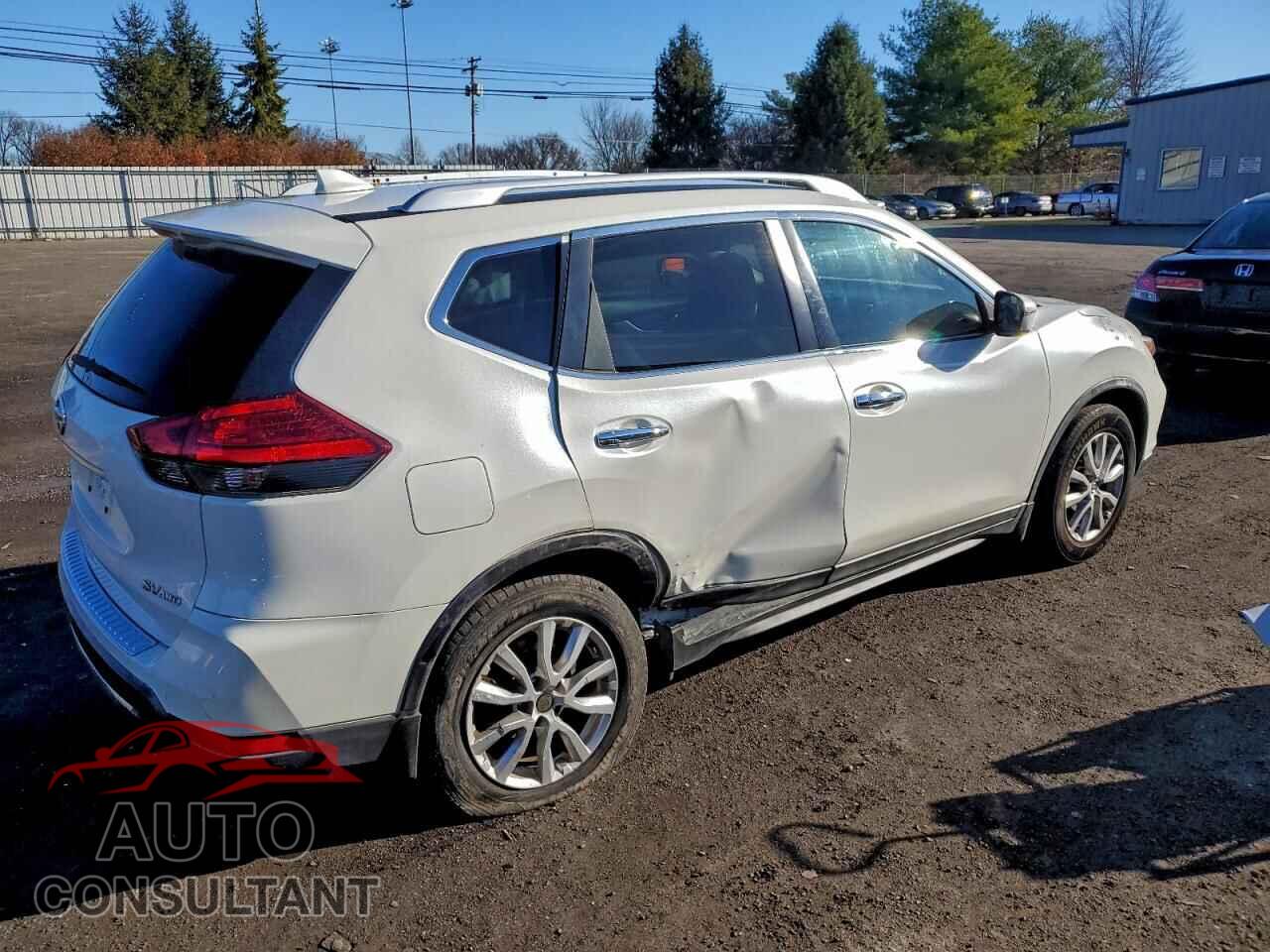 NISSAN ROGUE 2017 - KNMAT2MV7HP606704