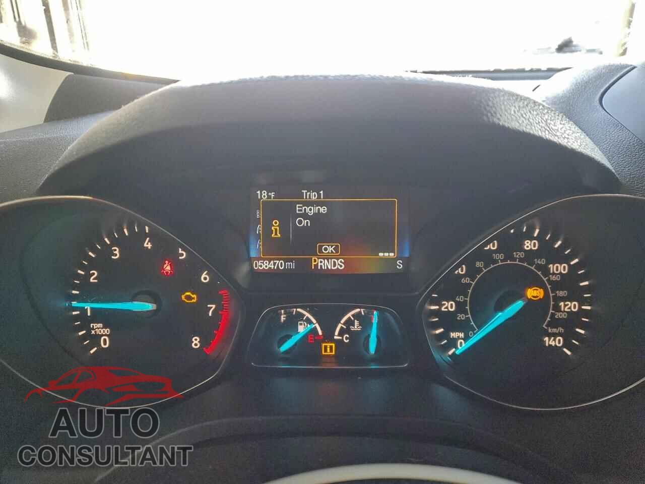 FORD ESCAPE 2017 - 1FMCU9GD3HUE44424